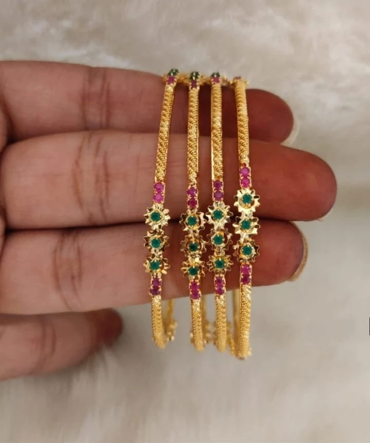 Premium quality gold polish set of 4 bangles