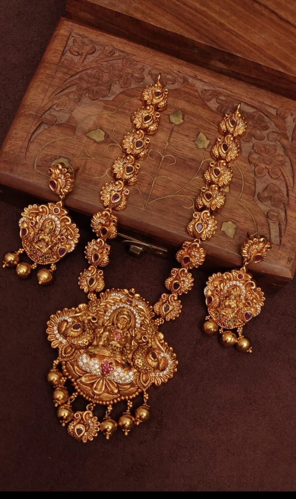 Premium quality matte finish Naskhi short haram